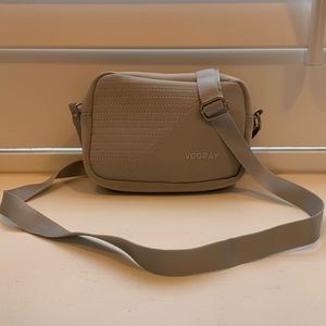 Vooray Gray Neoprene Crossbody Bag, NWOT, Excellent Condition